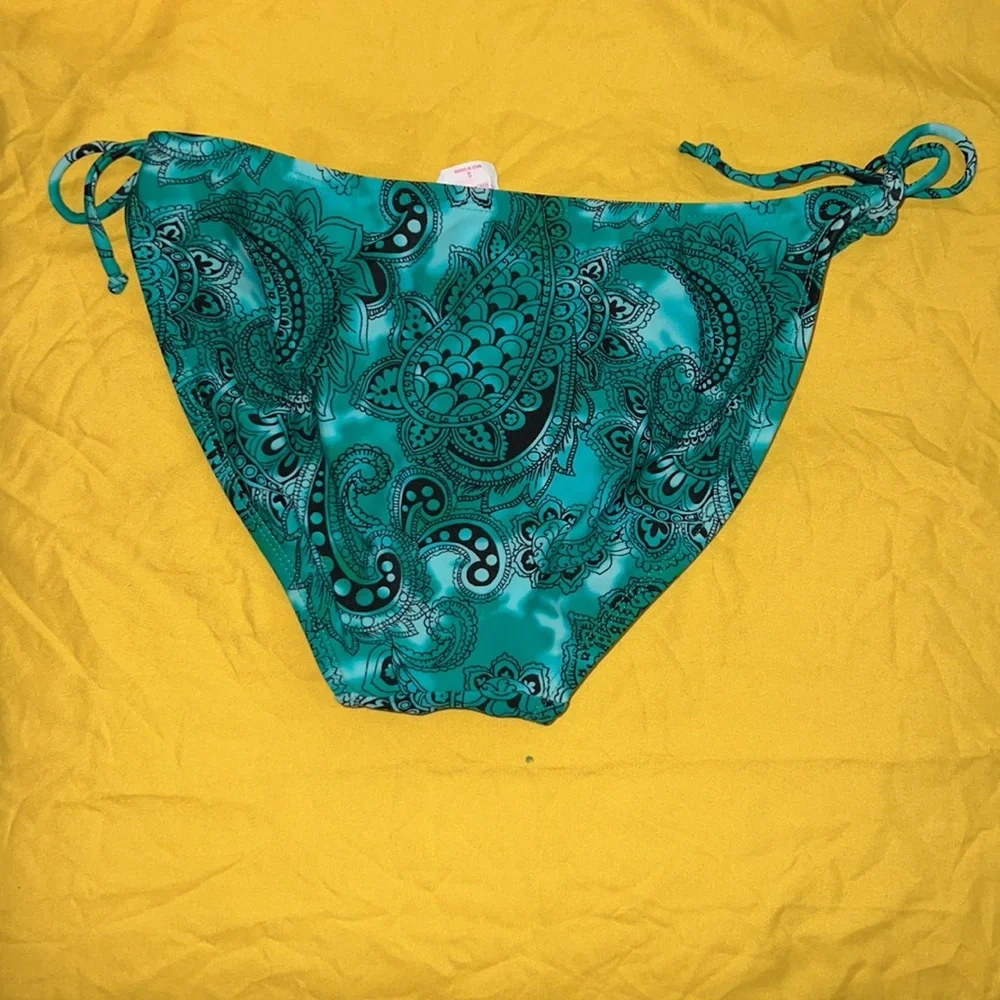 Xhilaration bikini set